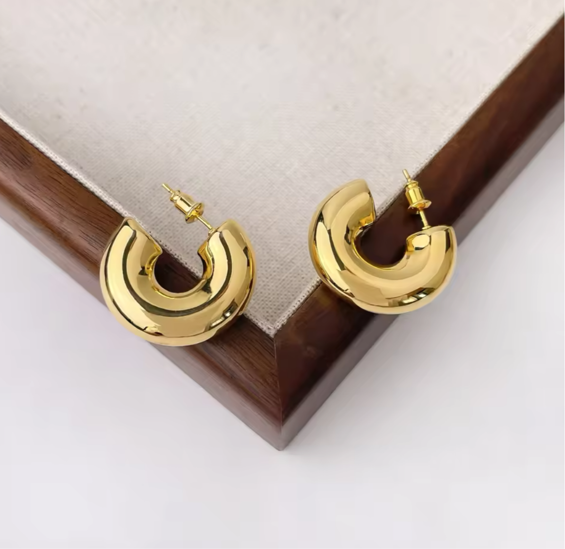 Eleganti orecchini a cerchio