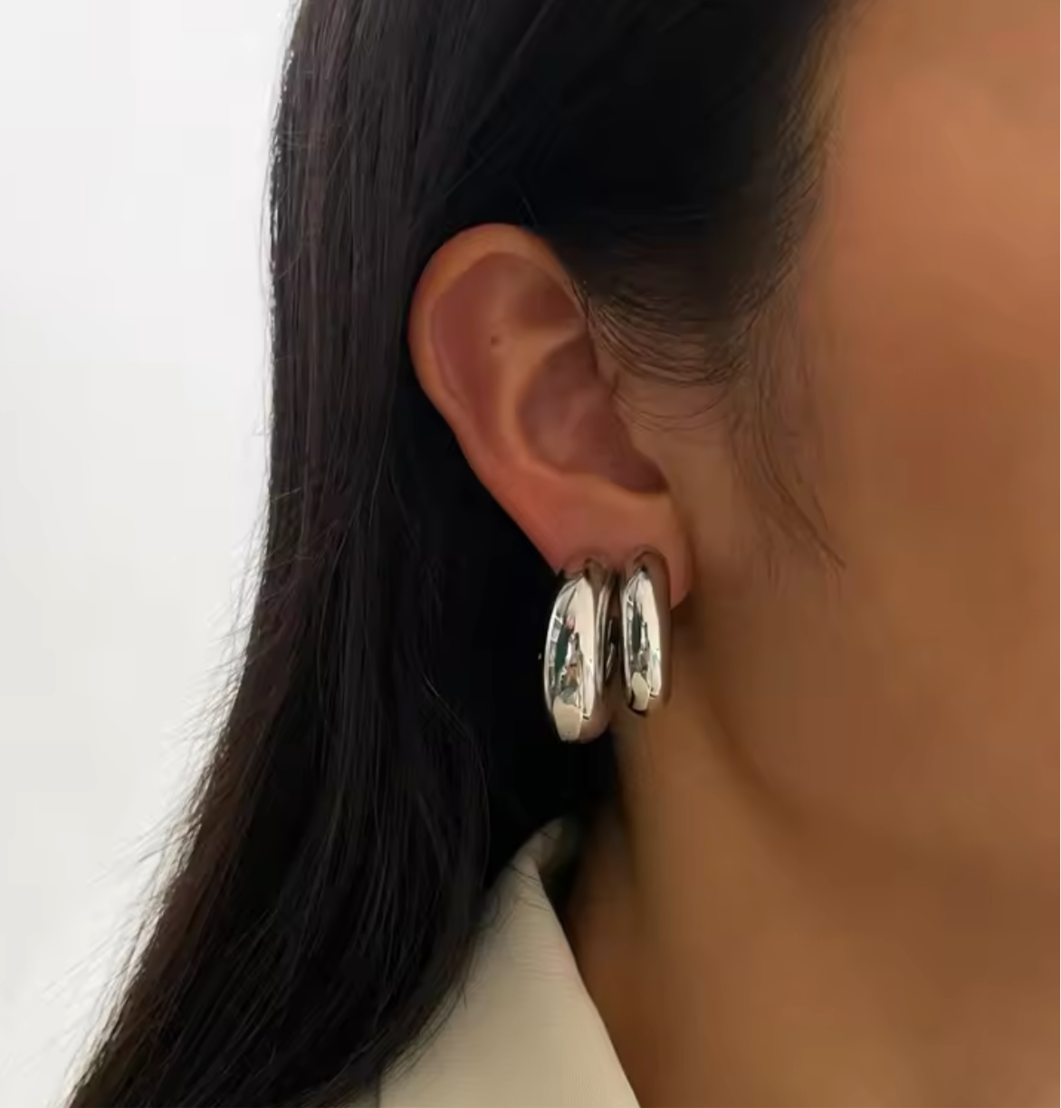 Eleganti orecchini a cerchio
