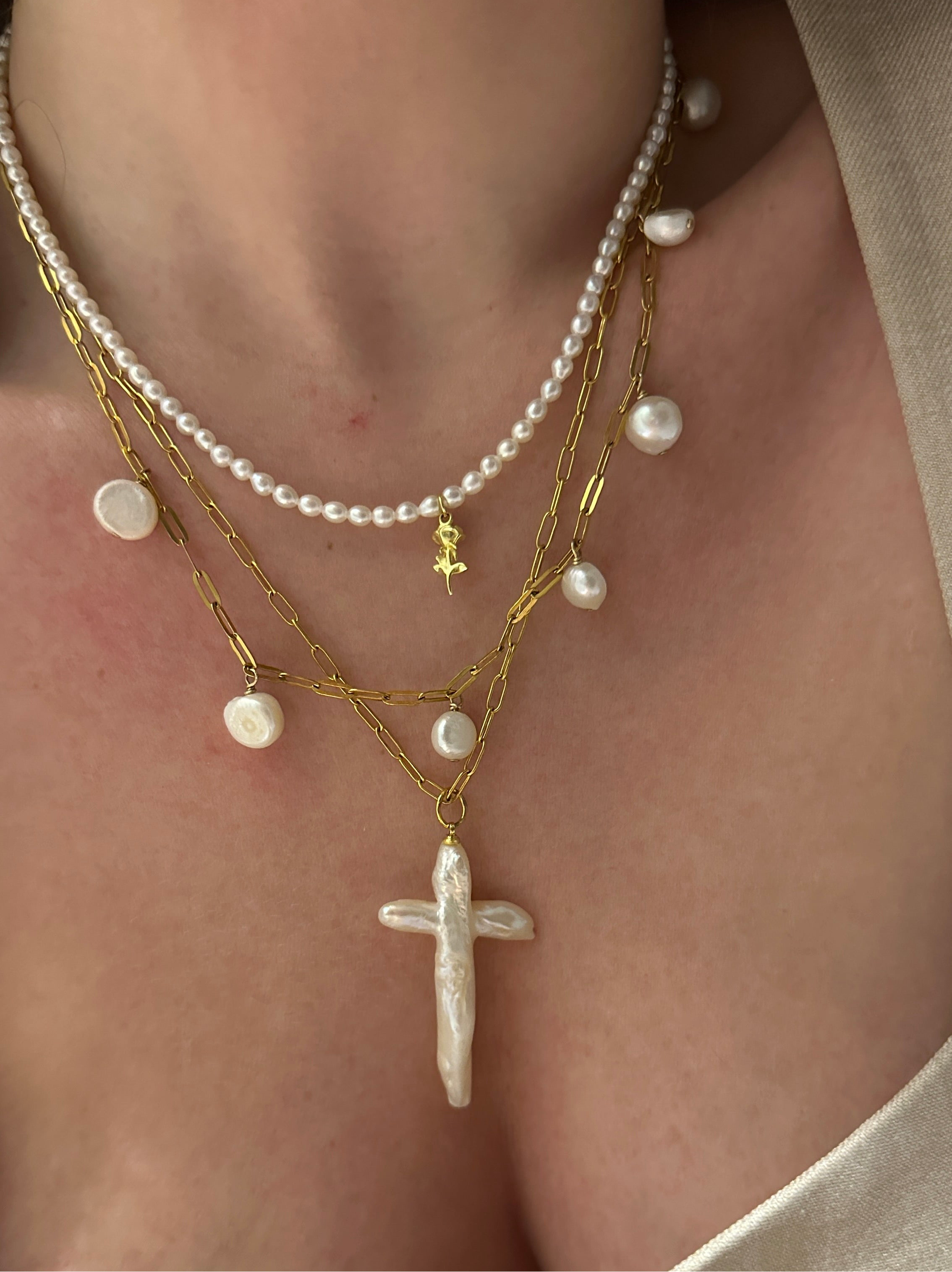 Rose Pearl Necklace