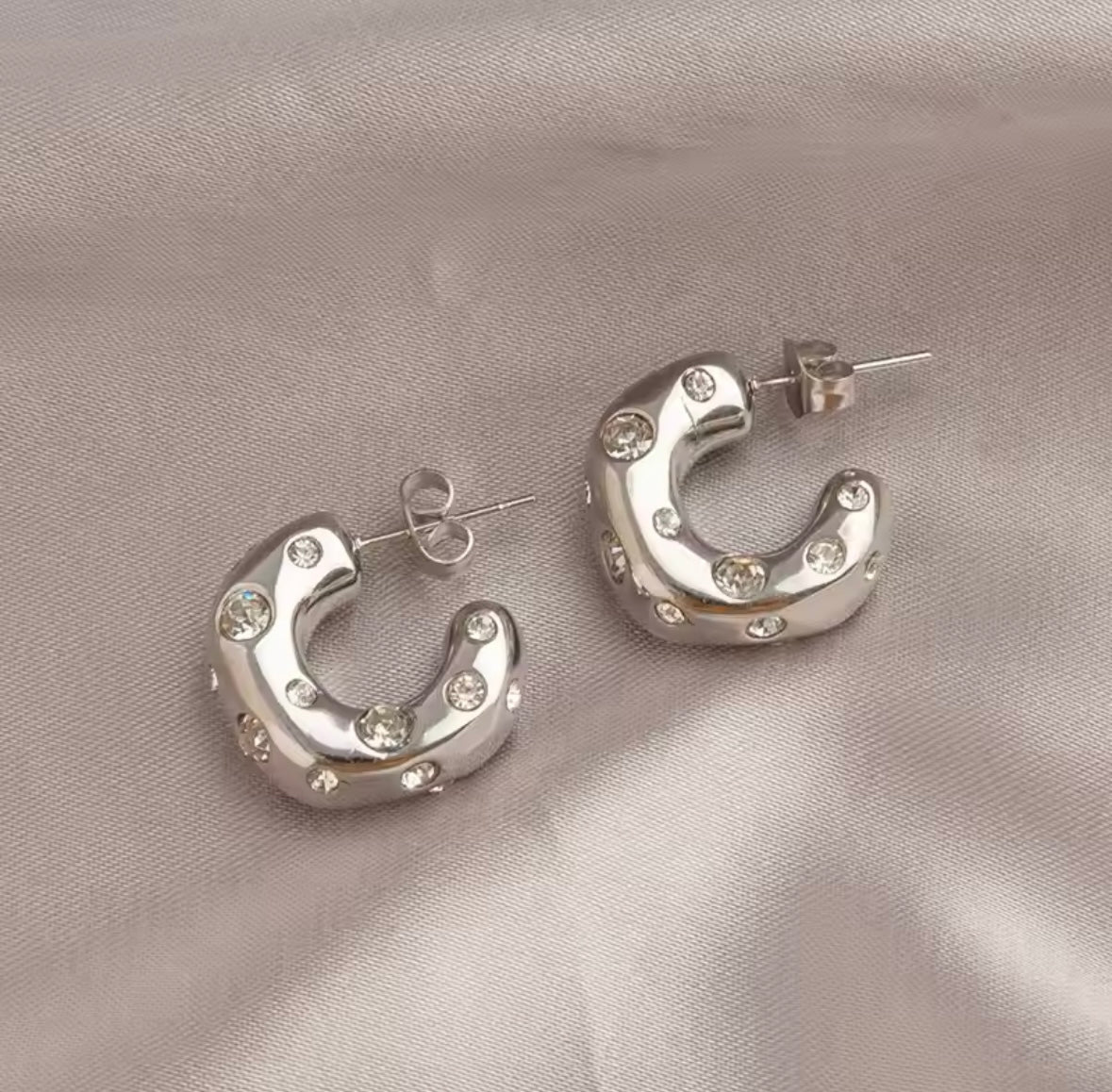 Zirconia Huggies