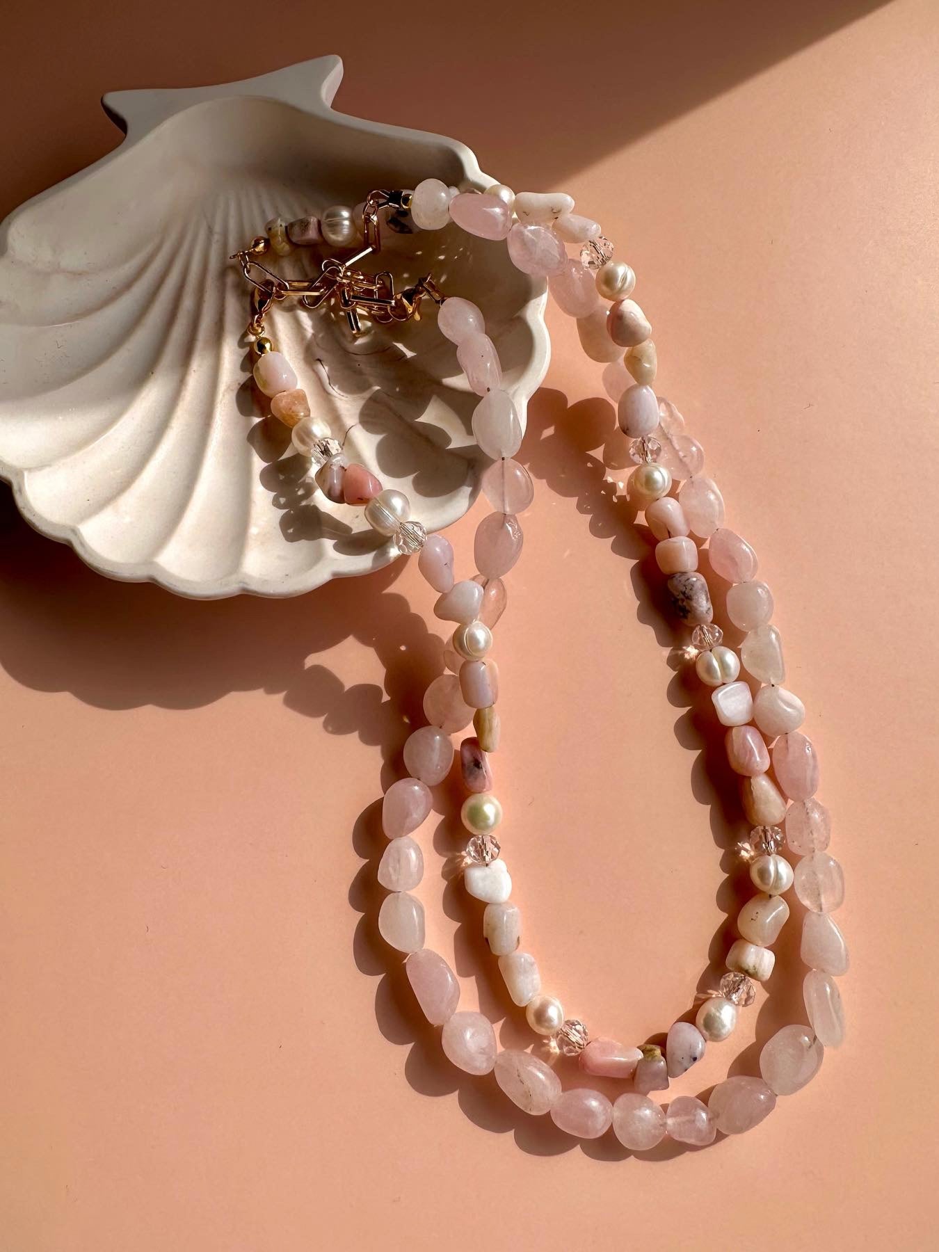 Collana di rose