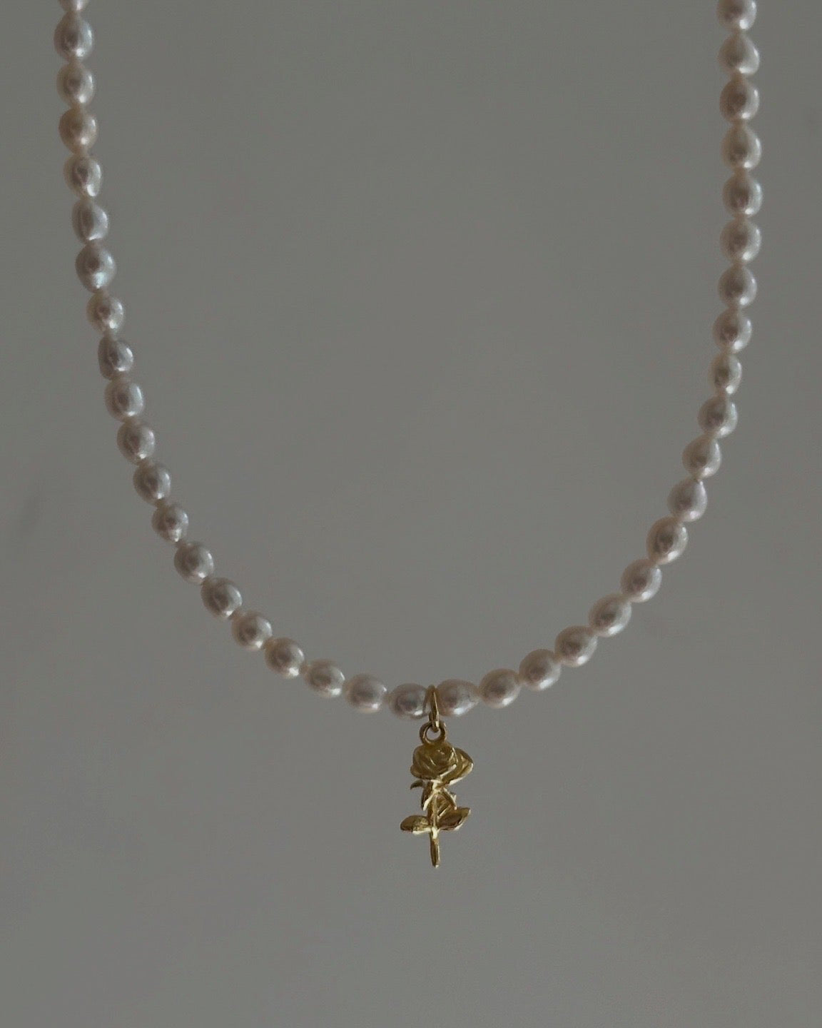 Collana di perle rosa