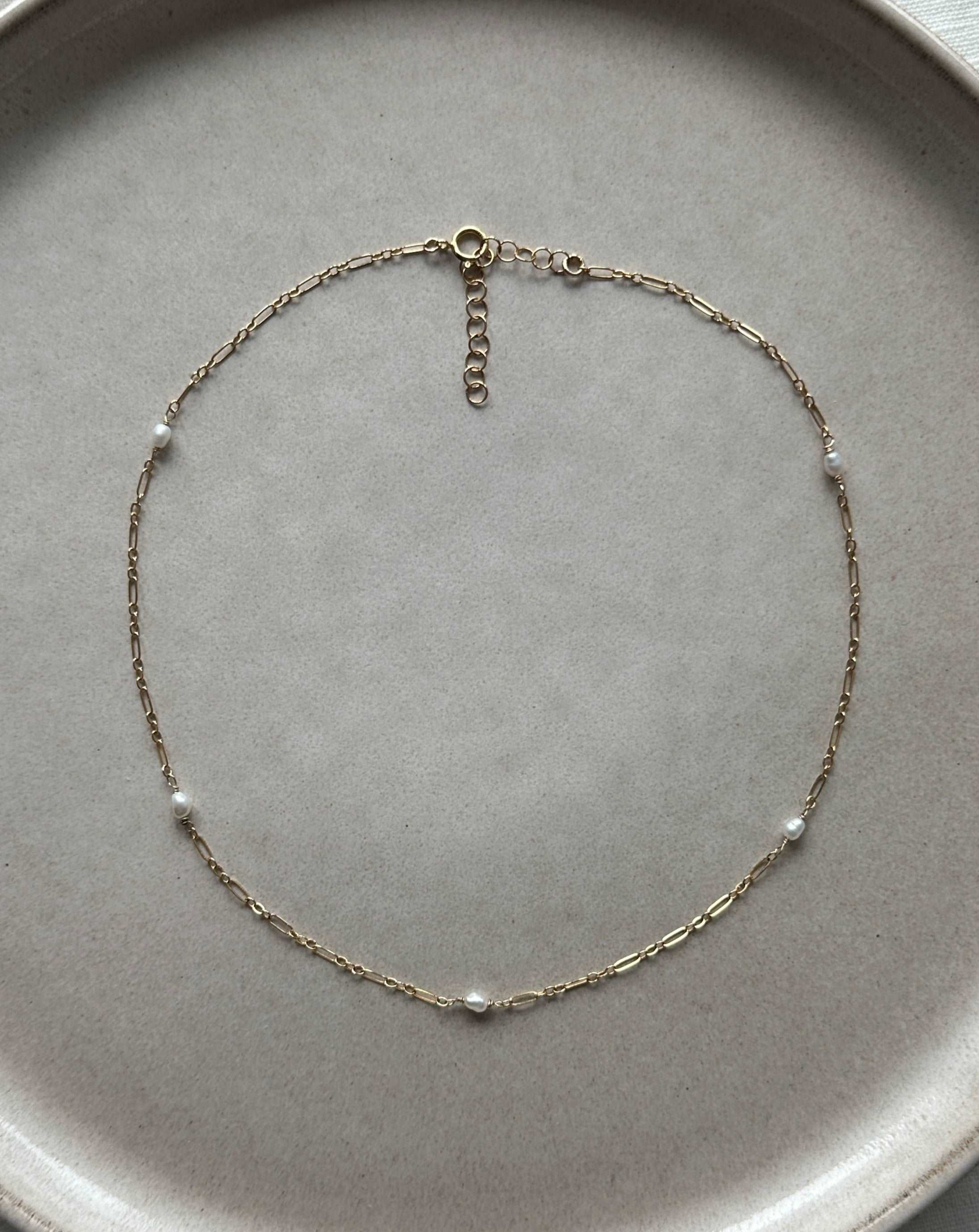 Dainty Choker