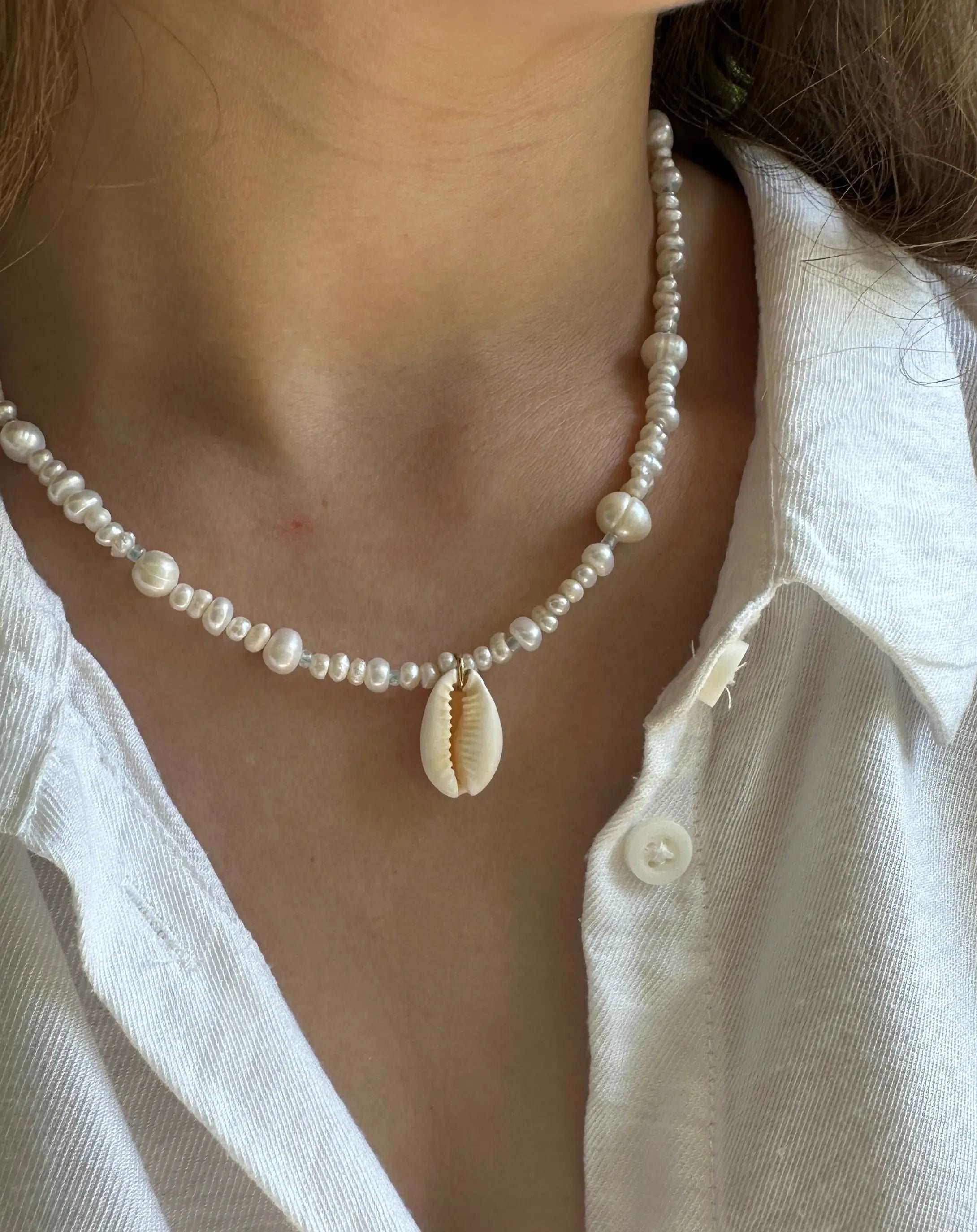 Shell Pearl Necklace